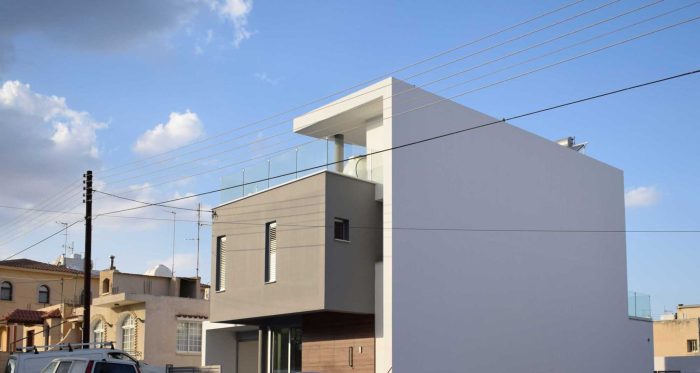 HOUSE _Π